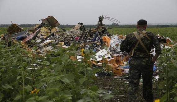 Ucrania acusa aRusia de entregara los rebeldes sistemas de misiles y especialistas para derribar el avin