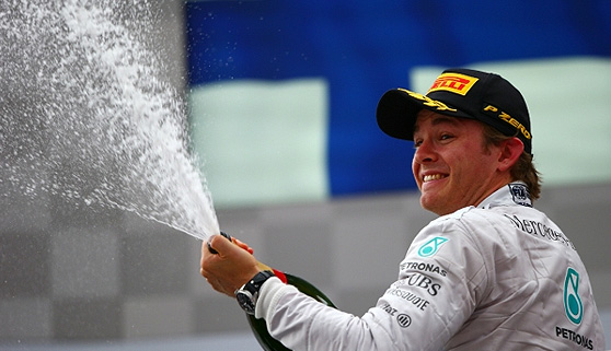 Rosberg se lleva la victoria sobre Hockenheim en una inmensa remontada de Hamilton