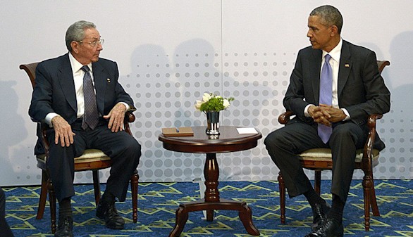 Histrica reunin entre Obama y Castro para afianzar el deshielo