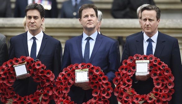 Cameron, durante el acto de homenaje a las vctimas en la conmemoracin de la victoria sobre Alemania en la Segunda Guerra Mundial. EFE
