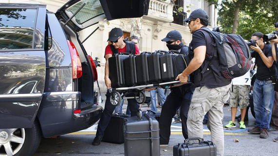 La Guardia Civil estrecha el cerco a la corrupcin de CDC y registra la sede del partido