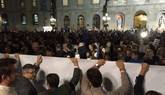 Miles de personas protestan ante la Generalidad por la resolucin rupturista