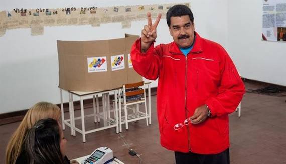 Alta tensin en Venezuela: se alarga el cierre de los colegios mientras haya electores haciendo cola