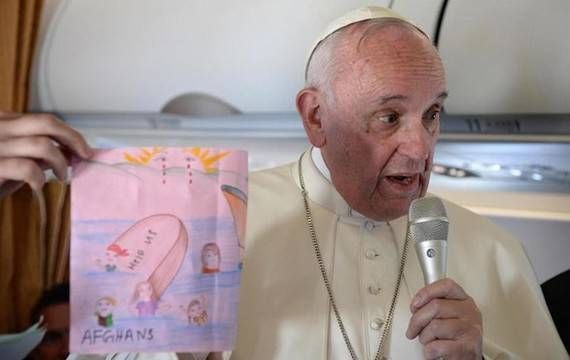El Papa llega al corazn del drama de los refugiados