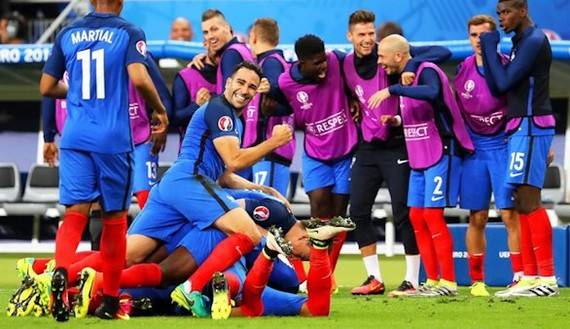 Payet salva a Francia del fiasco inicial ante Rumana | 2-1