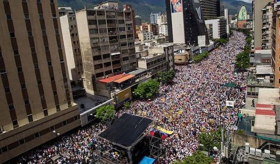 Un milln de venezolanos desafan a Maduro en las calles