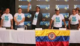 Las FARC ratifican el acuerdo y ponen fin a 52 aos de lucha armada