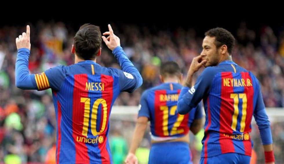 Los chispazos de Messi y Neymar bastaron para acomplejar a un bloque vasco mejor. Por Diego Garca