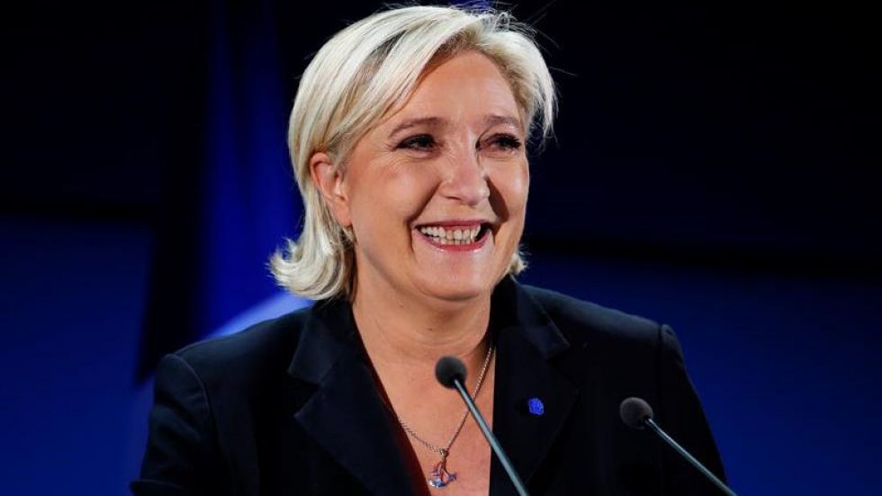 La candidata cree que la maniobra 'es indispensable' para 'unir a los franceses'.