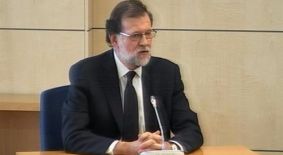 La oposicin pide la dimisin de Rajoy tras testificar por la Grtel.