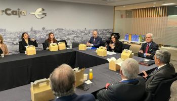 La embajadora de Guatemala en España interviene en Ibercaja Madrid
