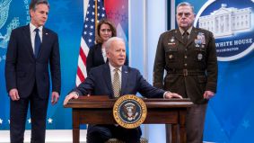 Biden anuncia el envío de drones y sistemas antiaéreos de largo alcance a Ucrania