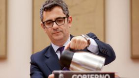 Bolaños defiende el cese de Esteban como una 'nueva etapa' para reforzar el CNI