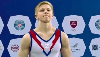 Un año de sanción para el gimnasta ruso que lució el símbolo bélico 'Z' en un podio