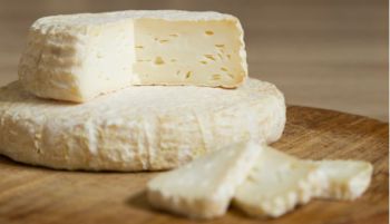 Elegido el mejor queso de Madrid: elaborado con leche de la Sierra Norte calentada con leña
