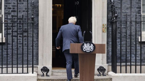 El todavía primer ministro pretende aguantar hasta el otoño, cuando el Partido Conservador designe a su sucesor.