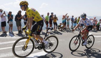 Tour de Francia. Vingegaard y Pogacar escriben historia del ciclismo en los Pirineos
