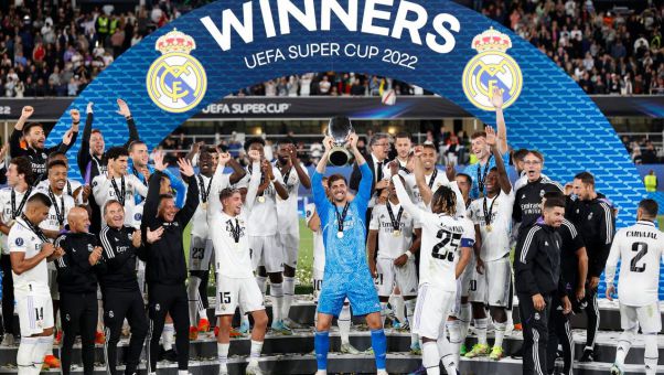 El equipo de Ancelotti conquista su quinta Supercopa europea tras vencer al Eintracht de Frankfurt por 2-0 gracias a los tantos de Alaba y Benzema.