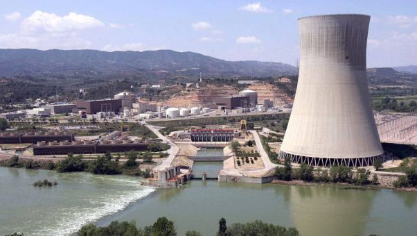 Alemania analiza la posibilidad de mantener en funcionamiento tres reactores que iban a ser desconectados a final de año.
