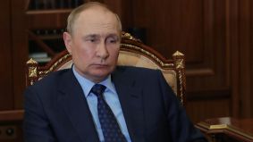 Putin firma un decreto para aumentar el tamaño del Ejército de Rusia