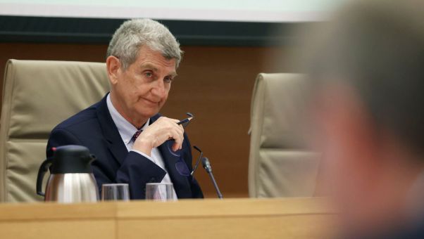 José Manuel Pérez Tornero renuncia a su cargo tras una reunión en la que Moncloa expresó la pérdida de apoyo del Consejo de Administración.