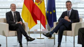 España y Alemania acuerdan intensificar su cooperación en Defensa e insisten en el MidCat
