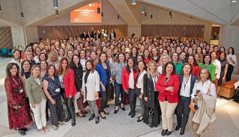 Nueva edición de las Becas Santander W50 para formar en liderazgo a mujeres directivas