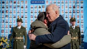 Biden visita por sorpresa a Zelenski en Kiev para reafirmar su apoyo a Ucrania