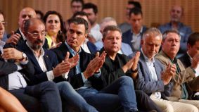 Plantón de Puig, Lambán y García-Page a Pedro Sánchez en el comité federal del PSOE