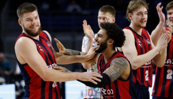 ACB. El Baskonia asalta el Wizink y provoca un triple empate en cabeza