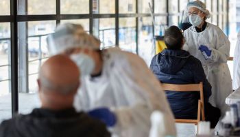 La pandemia en España: siete olas y más de 120.000 muertes