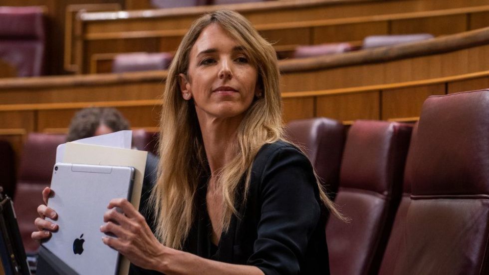Feijóo incluye a Cayetana Álvarez de Toledo en la lista del PP al Congreso por Madrid