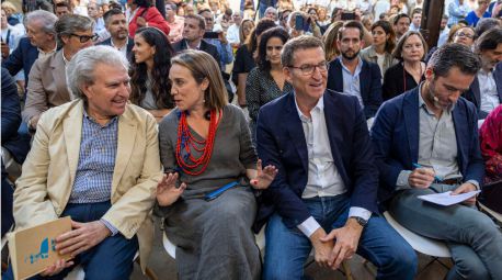 César Antonio Molina, ministro de Cultura con Zapatero, pide el voto para Feijóo
