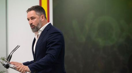 Abascal: 'Los homosexuales se sienten más protegidos por nosotros que por Pedro Sánchez'