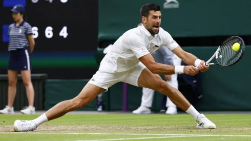 Wimbledon. Djokovic acompleja a Sinner y vuelve a la final