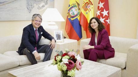 Díaz Ayuso recibe al presidente de Ecuador en la Real Casa de Correos