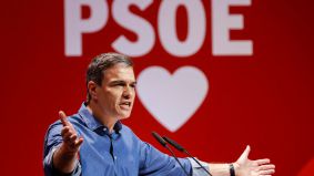 El PSOE 'resucita' la gestión sanchista de la pandemia para atacar al Partido Popular