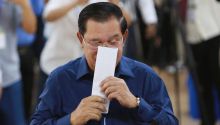 El partido gobernante en Camboya logra una holgada victoria en unos comicios 'farsa' sin oposición