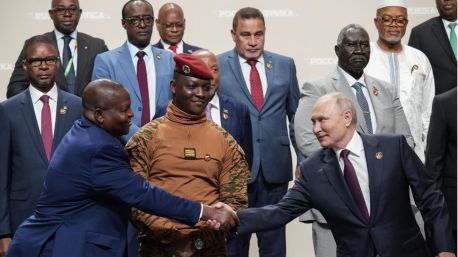 África pide a Putin un alto el fuego en Ucrania y una solución a la guerra del grano