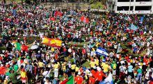 Unos 200.000 fieles toman Lisboa, paralizada el primer día de la JMJ