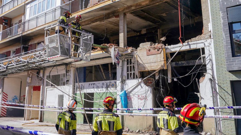Una mujer muerta y 10 hospitalizados en la explosión de un edificio en Valladolid