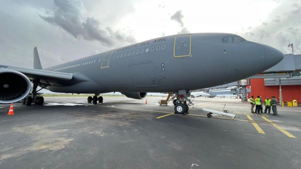 Llega a Madrid el avión militar con 74 repatriados de Níger, 16 españoles