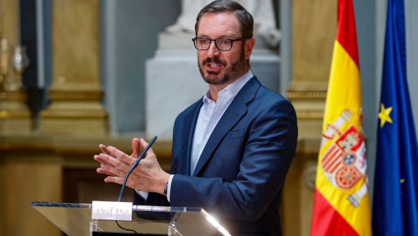 A la espera del informe de los letrados, estos partidos necesitan la cesión de senadores del PSOE para constituirse con 10 miembros.