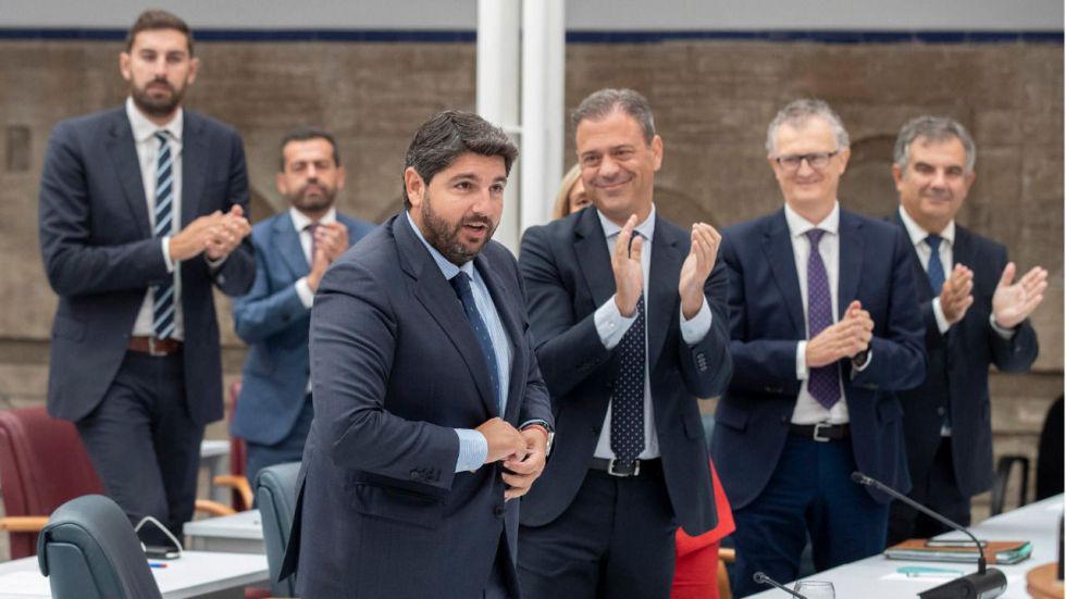 López Miras, investido presidente de Murcia tras un acuerdo in extremis con Vox