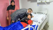 Mohamed VI visita a los heridos en el terremoto tras cuatro días desaparecido