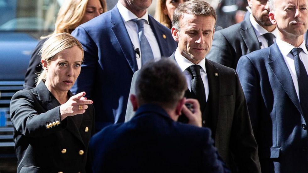 Meloni y Macron hablan en Roma de inmigración en un intento de acercamiento