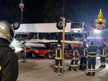 Al menos 21 muertos en un grave accidente de autobús en Venecia