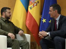 Moncloa promete a Zelenski 'un nuevo paquete de apoyo militar' a Ucrania
