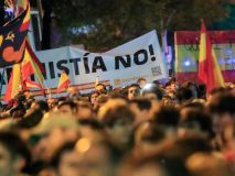 El PSOE infiltró a militantes socialistas en la manifestación contra la amnistía para que gritaran 'viva Franco'