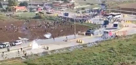 Violentos choques entre policía y manifestantes a las puertas de una base estadounidense en Turquía